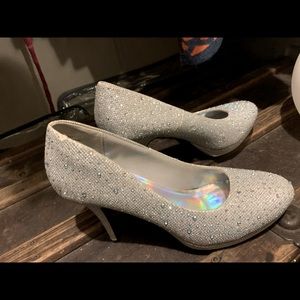 Silver Slipper heels size 8